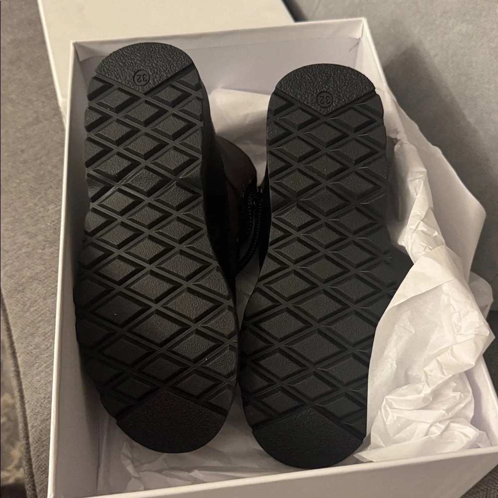 Hugo Boss Black and Gray Boots with Teal Accents